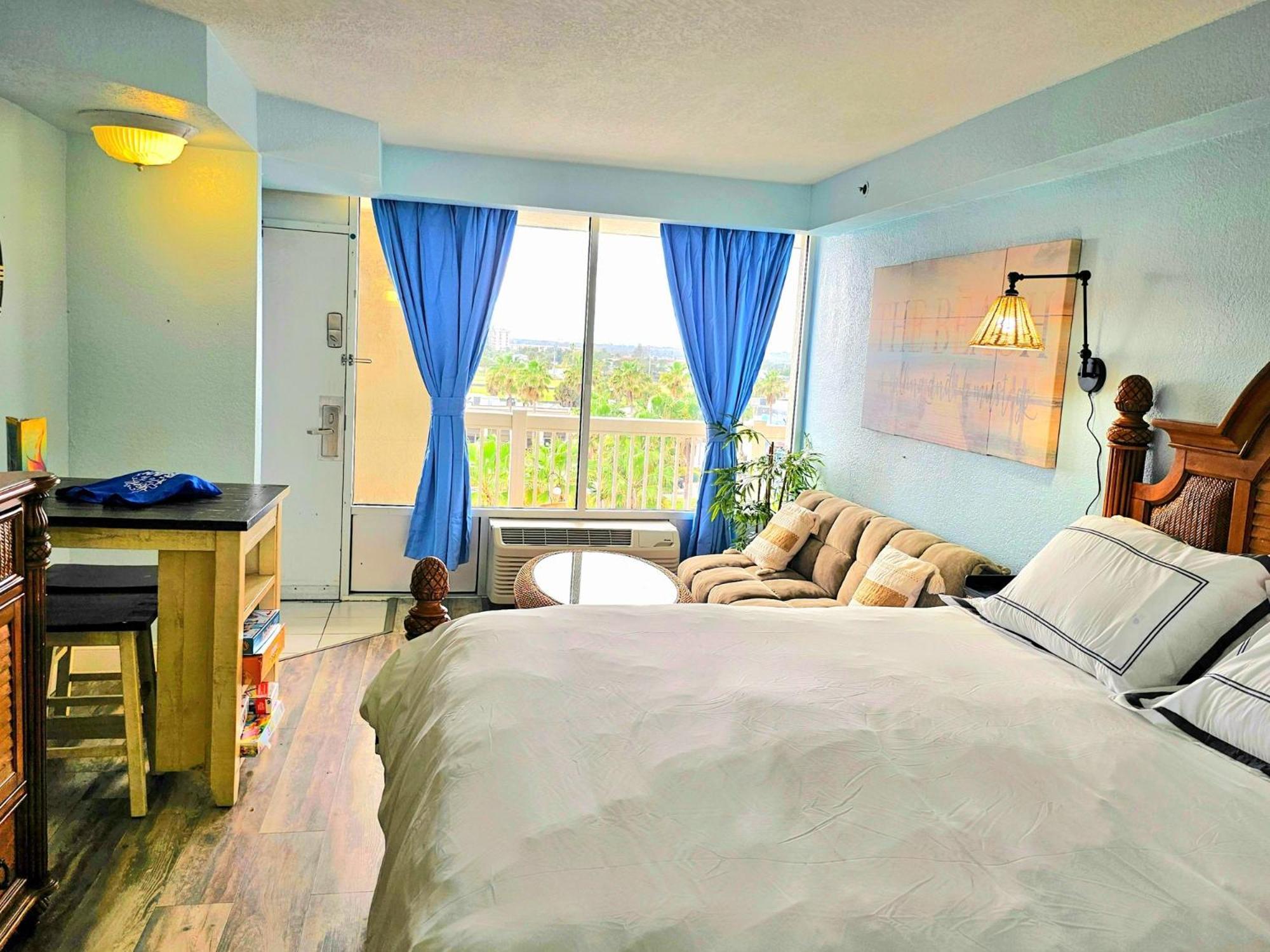 Stay On The Beach! Wonderful Location! Daytona Beach Exteriör bild