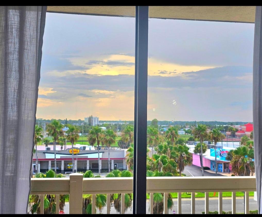 Stay On The Beach! Wonderful Location! Daytona Beach Exteriör bild